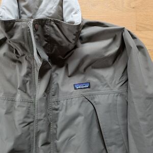 Patagonia Men's Olive Jacket with Hood